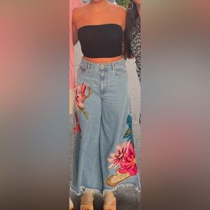 Farm Rio Super Wide Leg Mid Rise Embroidery Floral Bird Pants